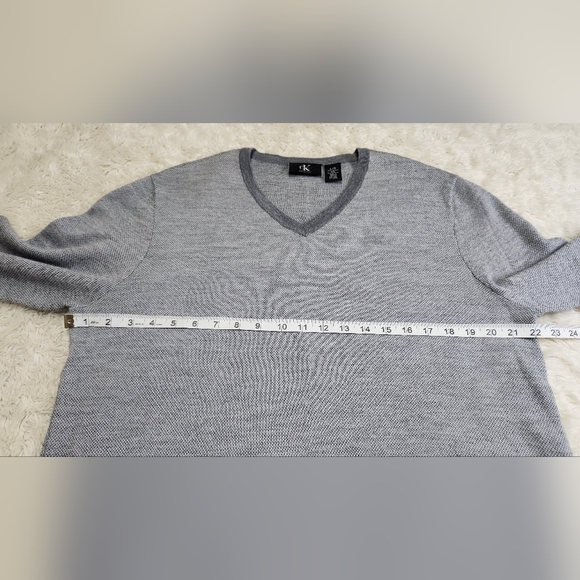 Calvin Klein Mens Merino Wool Blend V-Neck Pullover Sweater Gray Sz Large - Picture 5 of 10